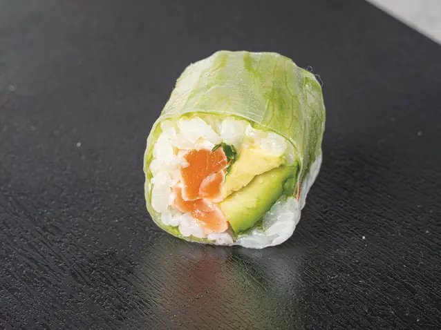 Fusion Spring Salmon Roll (8 Pcs)