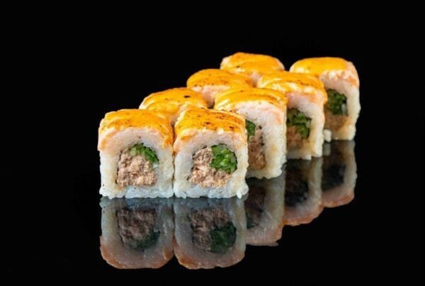 Goma salmon roll