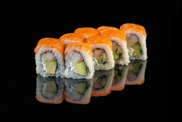 Fusion Salmon Craby Roll