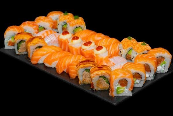 Royal Salmon Lover Box (32 Pieces)