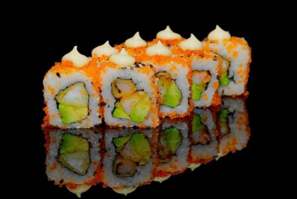 Tobiko Dragon Roll